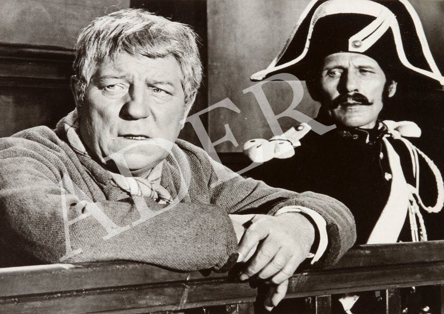 Les misérables, 1958. De Jean-Paul Le Chanois, avec Jean Gabin, Bourvil, Bernard Blier, Serge Reggiani, Béatrice Altariba et Giani Esposito. 14 épreuves argentiques d'époque. Tampon de presse et tampon du film (1) aux versos. Formats : 12,5 x 17,5 et 24 x 18 cm.