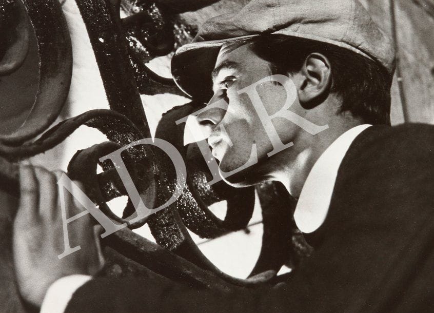 Pierluigi Praturlon (1924-1999) Quelle joie de vivre, 1961. de René Clément, avec Alain Delon, Barbara Lass, Giampiero Littera et Didi Perego. 13 épreuves argentiques d'époque. Tampon Pierluigi aux versos. Formats : 24 x 18 et 30 x 22 cm.