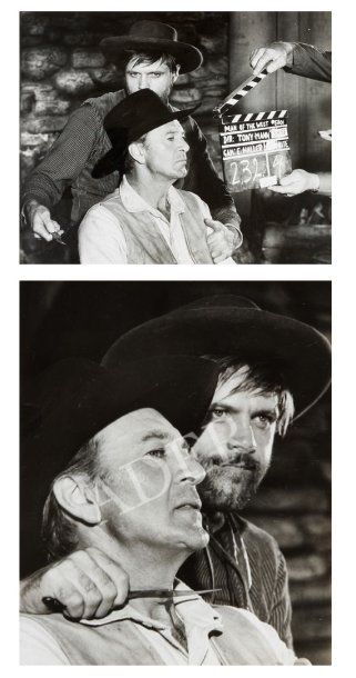 Man of the West (L'homme de l'Ouest), 1958. De Anthony Mann, avec Cary Grant, Julie London et Jack Lord. Huit épreuves argentiques d'époque par Dick Miller (Globe Photos) et huit épreuves d'exploitation. Tampon aux versos. Formats : de 23 x 19 à 25,5 x 20,5 cm.