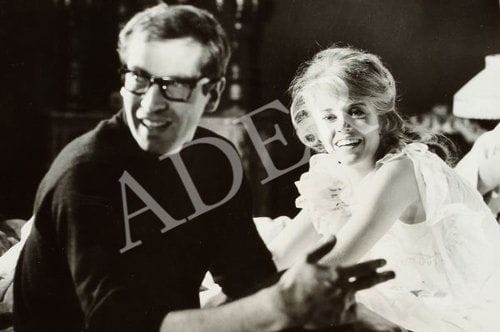 La ronde, 1964. De Roger Vadim, avec Jane Fonda et Jean- Claude Brialy. Neuf épreuves et contretypes d'époque par Sharok Hatami et divers. Quelques tampons de presse aux versos. Formats : 24 x 18 ; 27 x 21 et 33,5 x 23,5 cm.