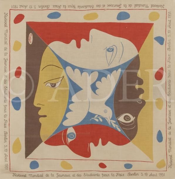 D’après PICASSO
Festival mondial pour la jeunesse, 1951
Foulard.
78 x 81 cm