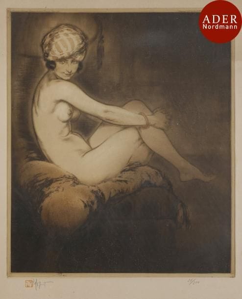 Victor Mignot (1872-1944)
 Femme nue assise au turban. Vers 1920. Eau-forte et aquatinte. 345x 395. Impression en brun. Très belle épreuve sur vélin, timbrée, signée et numérotée. Marges. Tirage à 200 épreuves. Cadre.