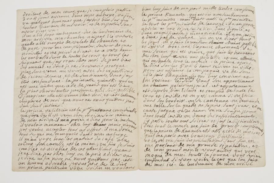 Marie-Thérèse Rodet, Madame GEOFFRIN (1699-1777) femme de lettres et amie des philosophes, elle eut un des salons les plus célèbres de son époque. L.A., Vienne 12 juin 1766, à son ami M. Boutin le fils, receveur général des finances, à Paris ; 6 pages in-4, adresse avec contreseing ms de Bouret.
   Très longue et belle lettre sur son séjour à Vienne lors de son voyage vers la Pologne. Répondant à l’invitation du Roi de Pologne Stanislas Poniatowski, Mme Geoffrin (alors âgée de 68 ans) a quitté Paris quelques semaines plus tôt. 
   Elle raconte à son « cher petit ami » sa halte à Vienne, où elle est arrivée il y a quelques jours, en parfaite santé : « J’ay eu pendant tout le voiage, ces sertaine belles couleurs que j’avois pendant celuy du Housset, quoi que je n’aye pas bue le petit coup, ni chanté la chansonnette »… Elle s’est arrêtée à Dorlac [Durlach] où elle a été reçue par le Margrave et la Margravine : « nous avons eu les yeux mouillé en nous séparant. J’y ay ai été aussi a mon aise que je le suis chez moi. On m’a fait promêtre d’y retourner. Le prince et la princesse ont de l’esprit, et du goût pour les arts. Mais cela n’est ni eclairé, ni conduit, cette petit cour la est magnifique et servie a la françoise ». 
   Son voyage fait plus de bruit à Vienne qu’à Paris : « Il y avoit quinze jours que le prince de Kaunitz avoit donné ordre aux postes que l’on l’averti de mon arriver ». Elle pensait séjourner trois ou quatre jours dans son auberge, mais il en a été tout autrement. Dès son arrivée, sa chambre a été remplie de valets et de pages, porteurs de compliments et d’invitations, puis « les embassadeurs de toutes les cours, et tous les seigneurs que j’ay reçu chez moi depuis bien des années, et dont je ne souvenois presque plus, sont venu me voir, avec des expressions de reconoissance, et de sentiments, dont j’ay esté confondue ». La princesse Kinski ne la quitte plus. Le prince Galitzine est venu le soir même de son arrivée : « Il ma donné tout ce qui 
