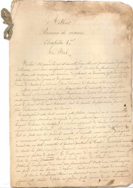 Élisa MERCŒUR (1809-1835). Manuscrit autographe, Arthur, roman de mœurs, [vers 1832] ; 210 pages grand in- fol., la plupart écrites au seul recto (mouillures et effrangeures).
   Manuscrit de ce roman publié à titre posthume sous le titre Quatre Amours dans le tome III des Œuvres complètes d’Élisa Mercœur, de Nantes (Paris, chez Madame veuve Mercœur, 1843), où il est précédé d’une épître dédicatoire et une dédicace à Juliette Récamier. Le manuscrit se compose de 20 chapitres (21 dans l’édition, où le 8e est scindé en deux) : « Un bal » ; « Portraits de famille » ; « La Poitrinaire » (ici « La Chute des feuilles », corrigé en « La Dernière Feuille » dans deux autres versions plus développées) ; « Ressemblance physique » ; « Différence morale » ; « Une leçon de monde » ; « La Marquise de Fermont » ; « Un titre » ; « Le Dédit » ; « Un suicide » ; « Un serment » ; « L’Échelle retournée » ; « Une rencontre » ; « Juliette » (incomplet de la fin) ; « Le Baron de Saint-Aire » ; « Les Habitans du presbytère » ; « L’Intrigante » ; « La Confession » ; « Voilà ce qui vient de paraître » ; « La Charrette des condamnés ». On révèle de nombreuses variantes par rapport au texte publié. S’y ajoutent deux autres versions de travail incomplètes des chapitres 5 et 6, et une version antérieure du chap. 8, plus éloignée de la version imprimée, et avec plusieurs pages de développement auxquels est substituée dans l’édition une chute plus incisive, un fragment du début du chapitre huitième « Un titre », et quelques fragments.
