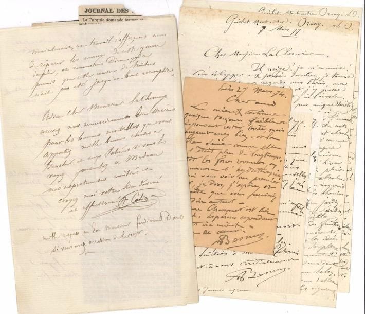 PEINTRES. 11 L.A.S et 1 P.S., 1871-1902, la plupart à Maurice Georget La Chesnais ; env. 23 pages formats divers.
   Amédée Besnus (10, 1877-1902, plus une de son fils Georges) ; Alexandre Colin (2, plus faire-part de ses obsèques). On joint une L.A.S et une carte du statuaire Chatrousse ; des coupures de presse à propos de Besnus et Colin ; 2 faire-part de décès de Carl-Joseph Kuwasseg ; une note de La Chesnais concernant Géricault…
