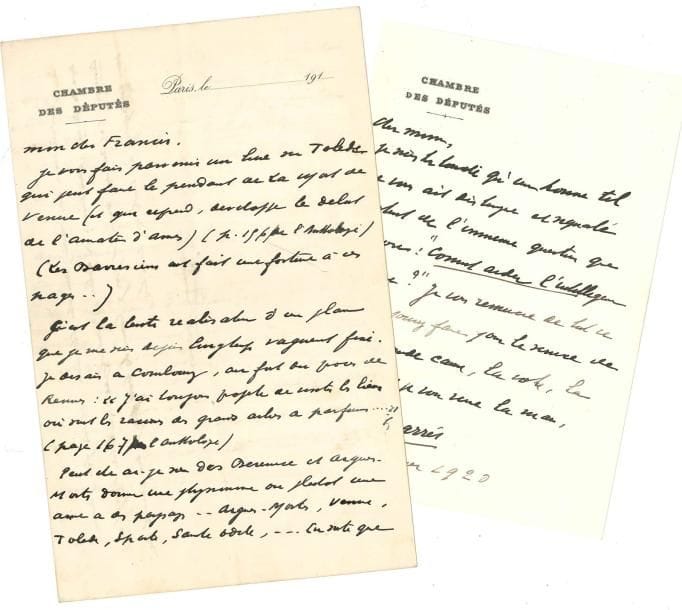 Maurice BARRèS (1862-1923). 5 L.A.S., [1912-1922] ; 6 pages in-4 ou in-8, la plupart à en-tête Chambre des Députés, une enveloppe.
   [1912], à son ami Francis [Charmes ?]. Envoi de son « livre sur Tolède qui peut faire le pendant de La Mort de Venise […]. C’est la lente réalisation d’un plan que je me suis depuis longtemps vaguement fixé [...]. Il est curieux que je ne mène pas parallèlement deux littératures et que j’aie pu précipiter, confondre dans un seul lit, dans un seul cours, ma plume d’écrivain pur et d’écrivain politique. Je vous mets sous les yeux mon discours sur les églises »… 18 janvier 1920. « Je suis très touché qu’un homme tel que vous ait distingué et signalé l’intérêt de l’immense question que je pose : “comment aider l’intelligence française ?”…
   Samedi [3 juin 1922], à Maurice Levaillant : « Toute ma sympathie et mon concours vous sont assurés »… Samedi saint : « Je suis très touché qu’à vous, ces pages chantantes vous plaisent »… Dimanche [1er octobre 1922]. « La dernière ligne de votre petite analyse serait une bien juste conclusion de cette querelle du Jardin de l’Oronte. Je vous remercie de sentir que c’est absurde de chercher une telle querelle à un tel livre dans une telle époque. Ceux des catholiques qui réprouvent ce petit livre, très peu d’ailleurs, que veulent-ils, qu’approuvent-ils dans les musées du Vatican et dans ces grands écrivains qu’un collège de prêtres d’abord m’apprit à aimer ? »…
