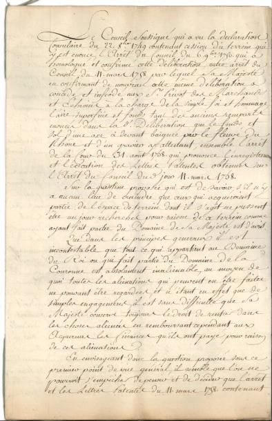 LYON. Manuscrit, Lyon 2 avril 1761 ; 5 pages et demie in-fol.
  Expédition d’un jugement rendu par la Cour de la Conservation de Lyon, concernant un terrain sur les fossés et remparts, inféodé à la ville par le Roi en 1758, et depuis valablement acquis des marchands et échevins de Lyon par des entrepreneurs.