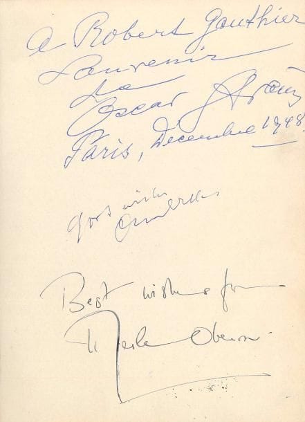 ALBUM D’AUTOGRAPHES. Album de 60 signatures ou P.A.S. de célébrités, 1947-1973, pour le barman Robert Gauthier (de l’hôtel Lancaster), sur 25 feuillets d’un album petit in-4, reliure basane fauve, plat sup. et dos décorés d’ornements dorés.
On trouve dans ces signatures, parfois accompagnées d’un petit mot de dédicace : des personnalités diverses, hommes politiques, stars de cinéma, chanteurs, écrivains, artistes, compositeurs, musiciens, etc. : cardinal Tisserant, Léon Blum, Rita Hayworth, Paulette Goddard, Joséphine Baker, André et Pierre de Fouquières, Wallace Berry, Arthur Honegger, Katharine Hepburn, Norma Shearer, Pierre II et Alexandra de Yougoslavie, Jennifer Jones, Juan Negrin, Charles Laughton, Oscar Strauss, Orson Welles, Merle Oberon, Hedy Lamarr, Mary Garden, James Mason, Alan Ladd, Umberto di Savoia, Silvana Mangano, Bing Crosby, Amedeo Nazzari, Édith Piaf, Clark Gable, José Ferrer, Gregory Peck, Bruno Walter, Erich von Stroheim, Gene Kelly (« Great martini !! Great fellow ! »), Helen Hayes, Pierre Descaves, Fernandel, Amalia Rodrigues, etc.
