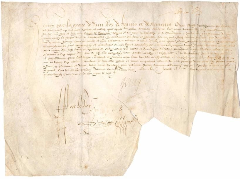 HENRI IV (1553-1610) Roi de France. P.S., Folembray 31 décembre 1595 ; contresignée par son secrétaire d’État Pierre Forget de Fresnes (†1610) ; vélin oblong in-fol. (petite fente).
Lettres royaux en faveur de Georges de Sigougné, « escuyer », sieur de Ferté, la Barillerye et de Maudoucière, gentilhomme de sa maison sous la charge du Sr de Rambouillet, qui est exempté de comparution et contribution de ban et d’arrière-ban en considération « des bons et agreables services qu’il a faictz tant aux feux Roys que Dieu absolve que a nous »...