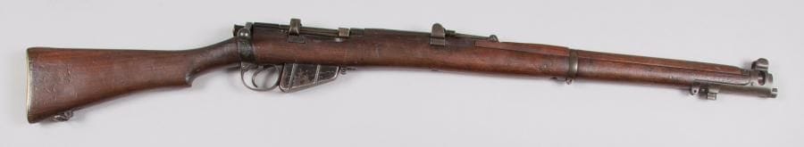 Fusil Lee Enfield, calibre 303 British.
Catégorie C à déclarer.
Longueur totale : 112 cm 