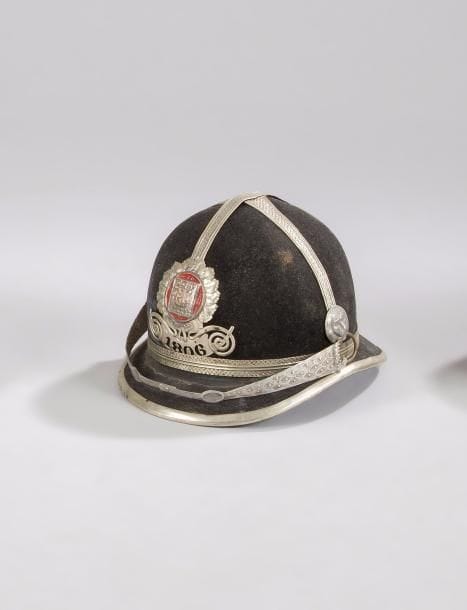 TCHÉCOSLOVAQUIE
Casque de police tchécoslovaque, années 1930. Avec jugulaire