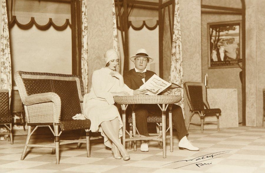 Yvonne Printemps et Sacha Guitry, c. 1920- 1930
21 épreuves argentiques d'époque et une photogravure par Waléry, Manuel Frères, Gerschel et divers. Formats : 18 x 24 et 22 x 28 cm.