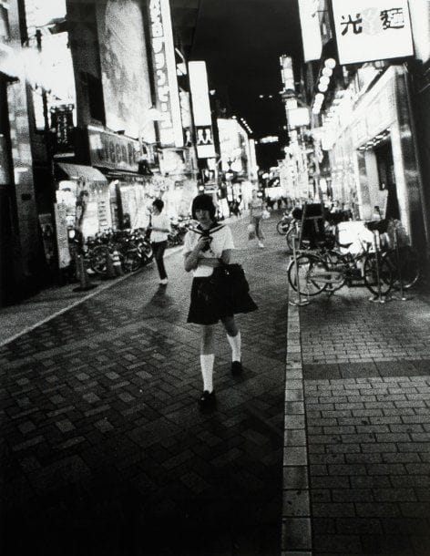 Lee Motoki (né en 1965)
Japon, 2007. Trois épreuves argentiques d'époque, signées, datées et numérotées 2/3 aux versos. 109 x 80 cm avec les marges. Cadres.