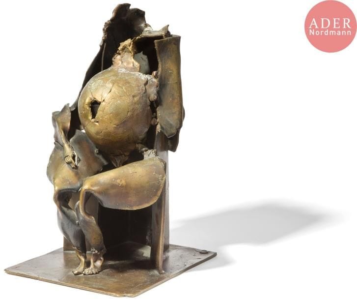 Marc TOURET (né en 1944)
Femme assise enceinte, 1990
Sculpture en bronze.
Signée, datée et numérotée sur 4 au dos.
Cachet de fondeur.
Hauteur : 49 cm