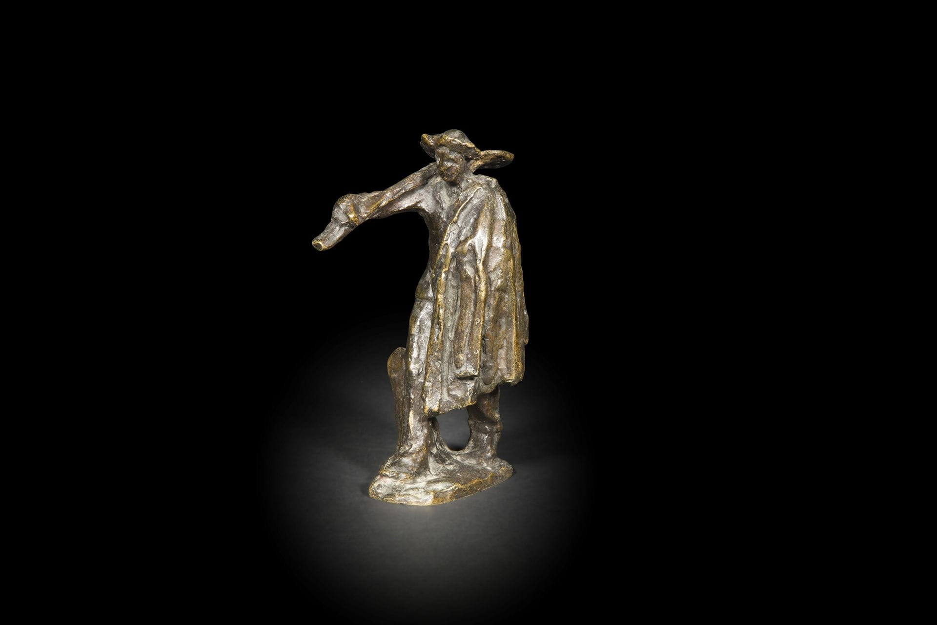 Jules Aimé Dalou (1838 - 1902)
Lot des trois études pour la série des travaux des champs
Bronze à patine brune
Glaneuse : H : 12,5 cm
Faucheuse : H : 11cm
Paysan à la pelle : H. 14 cm
Signés Dalou, et porte les inscriptions cire perdue « Susse Frères Editeurs Paris » et l’inscription frappée « bronze » pour le paysan
