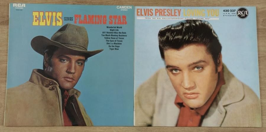 ELVIS PRESLEY
2 disques « Flaming star » RCA 900.058 France 1971 & « Loving You » RCA LPM 1515. 31 x 31 cm - 12 x 12 inches
