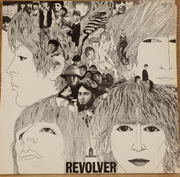 THE BEATLES
« Revolver » Odeon LSO 105 France 1966. 31 x 31 cm - 12 x 12 inches