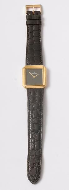 RICHARD ZEGER. Montre en or 18K (750), cadran carré, fond noir, bracelet cuir. Poids brut: 28,2 g