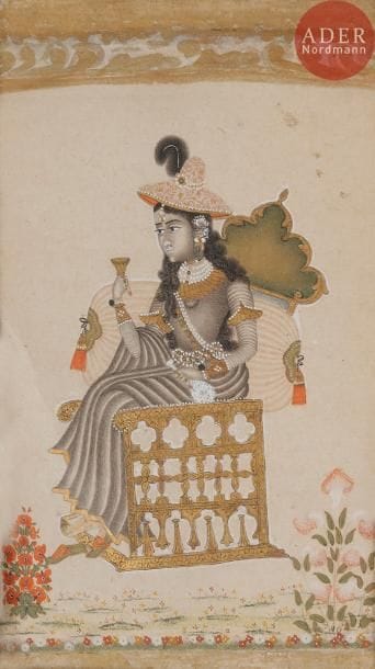 Jeune femme à la coupe dorée, sur un trône, Rajasthan, XXe siècle
Dessin rehaussé de polychromie sur papier à marge beige. La jeune femme, richement parée, coiffée d’un chapeau européen est assise sur un trône encadré par des tiges florales. Son visage et sa robe sont traitées en grisaille. 
21 x 14 cm
A young lady holding a golden cup, sitting on her throne, Rajasthan, 20th century 