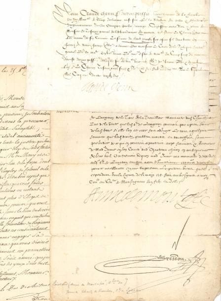 Ancien régime. 14 lettres ou pièces, la plupart L.S. ou P.S., XVIIe-XVIIIe siècles.
   Claude Chenu du Bois-Plessis, septembre 1590, comme maréchal de camp de l’armée « mise sus pour la reduction des viles et chasteaulx du gouvernement d’Anjou occupez par les ennemys ». Anne de Montafié, comtesse de Soissons, 4 septembre 1617, comme comtesse de Soissons et de Château-Chinon, tutrice ayant la garde noble de ses enfants, cédant au S. de Langeron, bailli de Nivernais, les droits sur la vente de la terre de La Trouillère. Maréchal de Villeroy, lettre militaire (juin 1683, manque le début), sur l’état et la position de ses troupes en campagne... Comte de Coigny, gouverneur de Caen, camp de Dens septembre 1684 (cachet cire aux armes, défauts). Charles-Armand de Gontaut, marquis de Biron, colonel du Régiment de la Marche, camp de Maeklem juin 1696 (cachet cire aux armes). Manuscrit d’un Mémoire à consulter pour noble demoiselle Marie-Louise de Fauré à Messire Jean de Gautier de Savignac son neveu, major d’infanterie, second capitaine commandant du Régiment de Médoc, contre noble demoiselle Marie-Margueritte de Gautier de Savignac (1762, 59 p.), procès concernant la succession et les dotations de la famille de Savignac à Moissac. Charlotte-Julie de Boufflers, abbesse d’Avenay, 1765-1774, concernant son abbaye (4). De la Rosière, intendant du cardinal de Bernis (1765). Duc de Choiseul, octobre 1765 (griffe), au baron de Saint-Michel sur son avancement. Baron de Montgardé, Saint-Cyr 1778, réception dans l’ordre de Saint-Louis du S. de Valours (cachet cire aux armes). Maréchal de Castries, 1783, à M. d’Augier. 