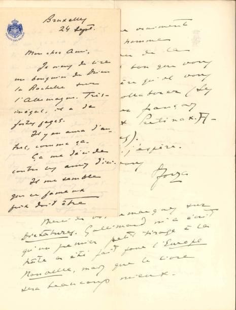 Carlo SFORZA (1872-1952) diplomate et homme politique italien. 8 L.A.S., avec 4 pièces jointes, Bruxelles et La Baule mars-octobre 1939, à Marcel Ray ; 23 pages in-4 ou in-8, une enveloppe.
   Intéressante correspondance de l’ancien ambassadeur antifasciste, à l’approche et au début de la guerre. [Adversaire résolu du régime fasciste dans son pays, Sforza vivait en exil depuis 1927.] Il y est question de Hitler, de Mussolini et « du Karageorgevic » [prince Paul de Yougoslavie, le régent], ainsi que de nombreuses autres personnalités politiques : Marcel Déat, Yvon Delbos, Pierre Laval, Neville Chamberlain, Stanley Baldwin, Robert Cecil, Herbert Hoover, etc. 1er mai, après le discours [de Hitler, 28 avril, au Reichstag] : « Je suis peut-être pessimiste : mais il me semble de voir par-ci par-là, dissimulés, pas mal de microbes munichois. Croyez-moi : un des signes les plus graves de défaitisme français est constitué par l’envie renaissante de voir des divergences entre les deux dictateurs »… S’il y a guerre, Sforza devra quitter la Belgique pour un endroit plus sûr… 8 mai. Il se demande si « la folle situation actuelle ne va pas devenir une habitude », ni les peuples, ni les dictateurs, ni les démocraties n’ayant intérêt à brusquer les événements. Ses revenus diminuent : « le régime fasciste est bien plus satanique (et jésuitique) que le hitlérien : en Allemagne on m’aurait tout confisqué ; en Italie c’est plus sadique : on me détruit des terres magnifiques sous prétexte de bonifica et on rend absolument impossible toute sortie, même indirecte, de capitaux pour moi »… Etc.