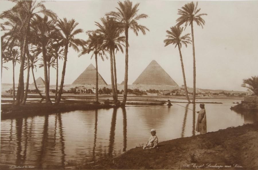 L. Scortzis & Co. Cairo

Egypt. Landscape near Giza. N°20, c. 1900.

Épreuve argentique d'époque, titre, nom du photographe et numérotation dans le négatif. 

25 x 37,5 cm 