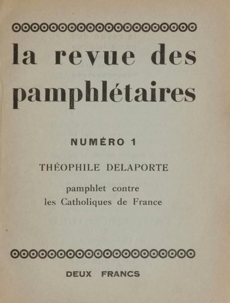 [GREEN (Julien)].
Pamphlet contre les Catholiques de France.
[Dijon : imprimerie Darantière], 15 octobre 1924. — In-16, 150 x 117 : 50 pp., (1 f.), couverture imprimée. Cartonnage de papier fantaisie noir à motifs de lignes blanches obliques s’entrecroisant, dos lisse, couverture conservée, rhodoïd (G. Schrœder).{CR}Édition originale de la plus grande rareté, du premier texte de Julien Green (1900-1998), publié à l’âge de 24 ans sous le pseudonyme de Théophile Delaporte. Il forme le premier numéro de l’éphémère Revue du Pamphlétaire.
Bel exemplaire dans un cartonnage original de Germaine Schrœder. Seul le papier sur le bas du second plat a été abîmé par un adhésif.