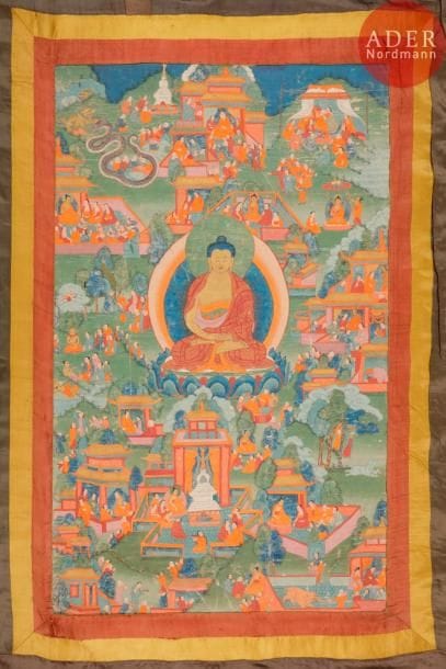 TIBET - XIXe siècle
Tangka, détrempe sur toile. Au centre, le bouddha amitabha, assis sur le lotus en padmasana, les mains en dhyana mudra, entouré de scènes de vie de bouddha. (Pliures, usures).
Dim. : 88,3 x 56 cm. 