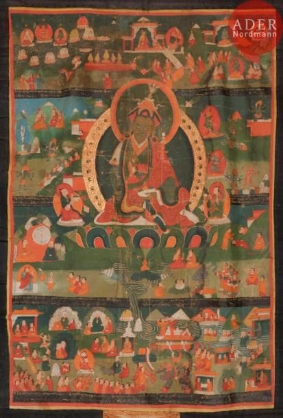 TIBET - XIXe siècle
Tangka, détrempe sur toile. Padmasambava assis sur le lotus au centre, tenant le trident et la vase d’immortalité, entouré de scènes rituelles. (Taches d’humidité et usures).
Dim. : 67,8 x 46, 9 cm.