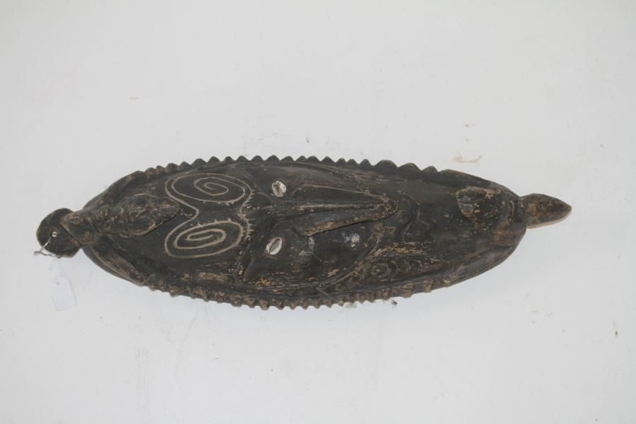Ancien masque Boiken Yeux en coquillage PNG

Le Gué