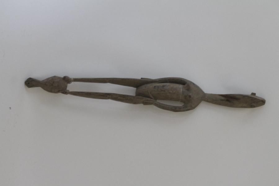 Figure d'un ancêtre calao femelle Wosera Moyen Sepik Papouasie

HDV Orléans 02/04/2011