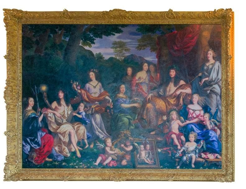 D’après Jean NOCRET
Portrait mythologique de la famille de Louis XIV
Cadre de style Louis XV
Dimensions intérieures : 112 x 160 cm, dimensions totales : 135 x 178 cm
Procédé Troubetzkoy
Cadre de la Maison R.G.