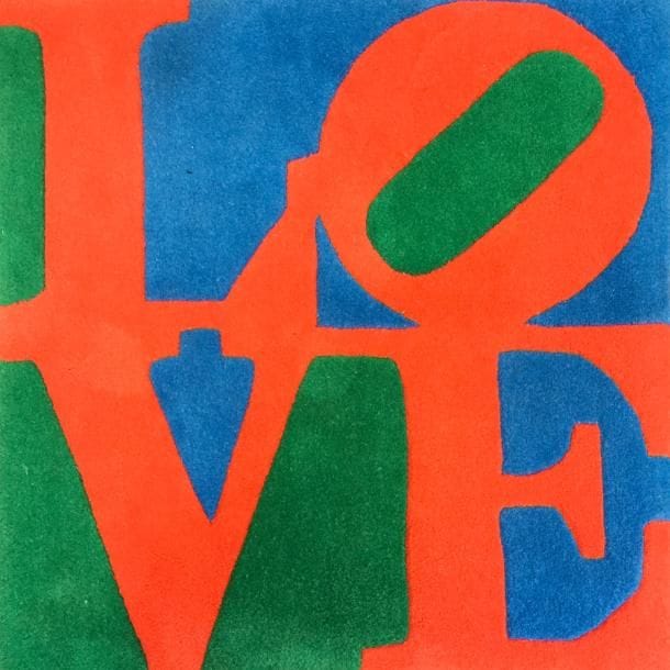 D’après Robert INDIANA (né en 1928) – GALERIE-F Éditeur
Classic love, [2007]
Tapis en laine tuftée. Édition exclusive pour la galerie–f. Complet de son bolduc numéroté 363/10.000. 75 x 75 cm 