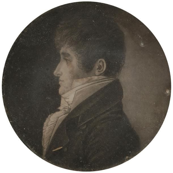 Jeune homme de profil à gauche, costume à haut col et jabot
Physionotrace gravé sur papier, coupé au trait, XIXe siècle époque Empire, dans un cadre à miniature du XIXe siècle, diam à vue 5,6 cm ; cadre diam. 9,6 cm. (tâche, gondolé ; cadre en bon état)