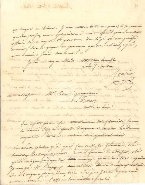 Paul-Louis COURIER (1772-1825). L.A.S., Véretz 6 juillet 1824, à Mme Soehnée ; 4 pages in-4, adresse (coin déchiré par bris de cachet sans perte de texte). 
   Longue lettre à son amie qui a acquis son domaine La Filonnière.
   Il attend la visite de l’homme d’affaires envoyé par Mme Soehnée... « Je crois que vous n’aurez aucune peine à vous défaire de La Filonnière ». Il évoque différentes offres et estimations qui en ont été faites. « La vérité est que ce bien vaut de 90 à cent mille francs, susceptible d’ailleurs de beaucoup augmenter en valeur. Ayant cru faire une bonne affaire, vous ne vous êtes point trompée »… Il la presse de prendre une décision de vendre ou de garder le domaine. « Faut-il qu’une maudite affaire si peu importante que vous, dont le pire qui vous puisse arriver, sera de gagner un peu moins que vous ne l’aviez espéré, nous brouille à jamais vous et moi ? »… Il ajoute : « C’est à Paris plutôt qu’ici qu’il faut vendre la Filonnière, vous trouverez là vingt acquéreurs. Mais il faut me les adresser, afin qu’ils ne soyent pas dupes des mensonges qu’on leur fera ». Il rouvre sa lettre en arrivant à Tours où il a trouvé un courrier lui mandant « que vous ignoriez la communication faite par moi à votre notaire d’une lettre de ma femme qui vous eût fort tranquillisée. Cette lettre contenait ce que je viens de vous marquer de l’estimation et du prix. […] Tout ce que je désire, Madame, c’est de vous prouver que vous avez fait une bonne affaire. Quant à moi je ne puis reprendre ce bien pour mon compte »…