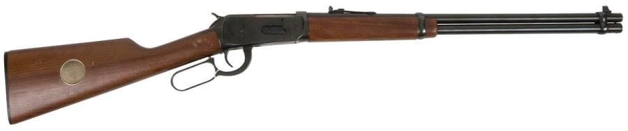 Carabine Winchester Ranger « Elkton Diamond Jubilee « , calibre 30-30 Win. 
Canon de 49 cm (20’’). Finition bronzée. Crosse en noyer avec médaille. 
Longueur totale : 96 cm 
Catégorie C à déclarer. 
N°5407022