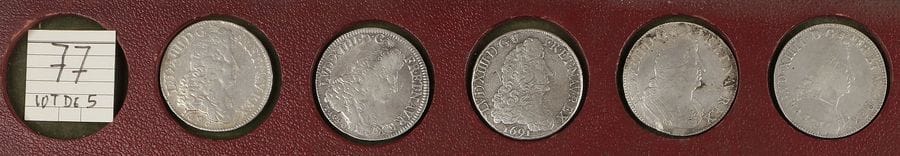 LOUIS XIV (1643-1715). 
LOT de 5 écus : 3 écus aux huit " L " 1er type, réformation (1690A et D, 1691 I) et 2 écus aux palmes, réformation. 
D.1514 et 1520 
B à TB