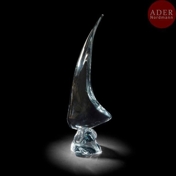 DAUM France 
Voile
Sculpture. Épreuve en cristal incolore. Années 1950 / 60. Signée DAUM France à la Croix de Lorraine à la base. H. 63 cm
