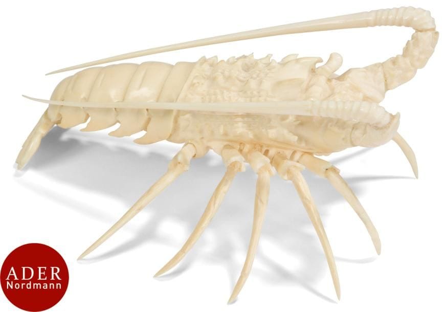 JAPON - Début XXe siècle
Langoustine en ivoire sculpté.
L : 16 cm (restaurations).