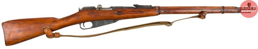 Fusil MOSIN NAGANT, modèle 1891-30, modifié calibre 410
Canon daté 1938.
Longueur totale : 123 cm
Catégorie C à déclarer