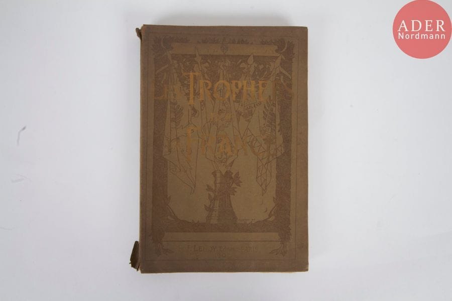Ct VERILLON
Les trophées de la France, Leroy, Paris, 1907.
In-folio de 154 pages illustrées. Exemplaire n°461 sur papier satin. A.B.E. 