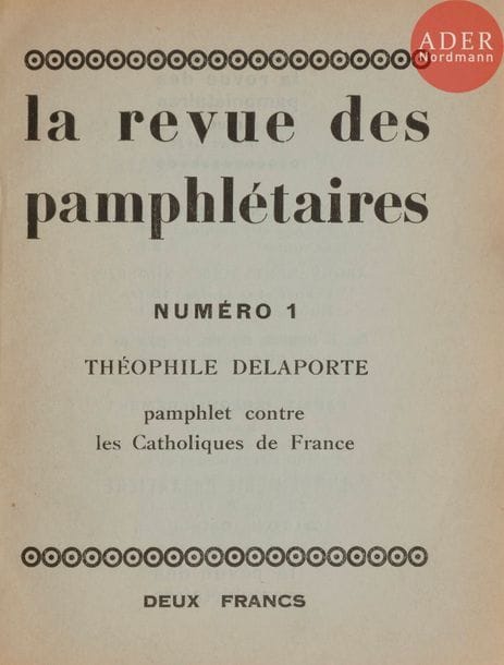[GREEN (Julien)].
Pamphlet contre les Catholiques de France.
[Dijon : imprimerie Darantière], 15 octobre 1924. — In-16, 150 x 117 : 50 pp., (1 f.), couverture imprimée. Cartonnage de papier fantaisie noir à motifs de lignes blanches obliques s’entrecroisant, dos lisse, couverture conservée, rhodoïd (G. Schrœder).
Édition originale de la plus grande rareté, du premier texte de Julien Green (1900-1998), publié à l’âge de 24 ans sous le pseudonyme de Théophile Delaporte. Il forme le premier numéro de l’éphémère Revue du Pamphlétaire.
Bel exemplaire dans un cartonnage original de Germaine Schrœder. Seul le papier sur le bas du second plat a été abîmé par un adhésif.