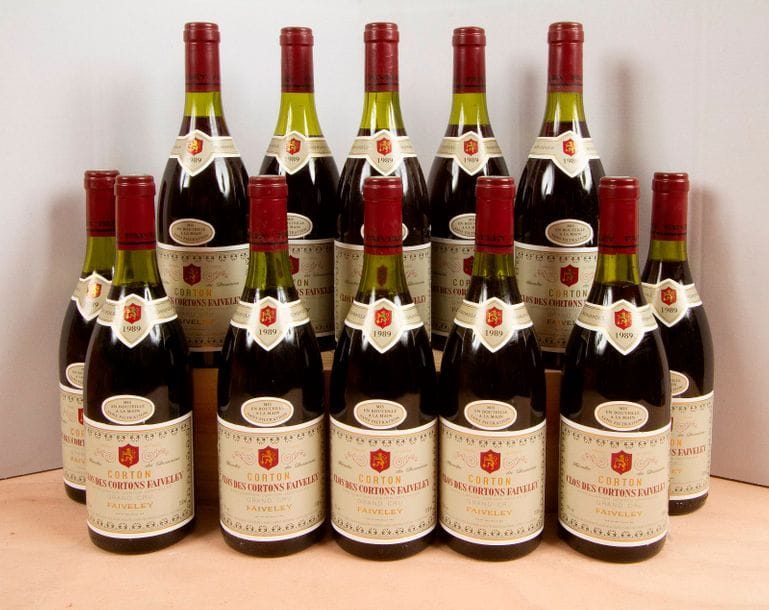 12 B CORTON CLOS DES CORTONS (Grand Cru) (Caisse Bois sale) 2 à 3; 1 à 3,2 et 1 à 3,7 cm, Faiveley, 1989
