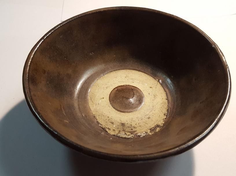 CHINE, XXe, lot de 7 bols en céramique à glaçure marron D : 14 cm