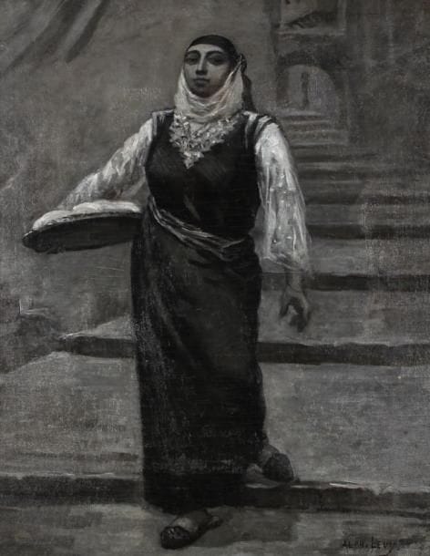 LEVY Alphonse (1843-1918)
Jeune femme descendant les escaliers de la casbah d'Alger Huile sur toile. Signée en bas à droite. 77 x 61 cm. Cette oeuvre où l'on sent l'artiste sous le charme de son jeune modèle témoigne d'un type de travail original et qu'il a rarement utilisé, entièrement en camaïeu de noir et gris: la sobriété des tons, loin de toute vulgarité, souligne l'élégance innée de la démarche, presque altière, et du port de tête de la jeune femme (la toile a été roulée anciennement et les traces de cette manoeuvre restent visibles malgré une restauration soigneuse). Alphonse Lévy, né en Alsace en 1843, mort à Alger en 1918, est sans contredit le plus représentatif, plus encore qu'Edouard Brandon et Edouard Moyse, des peintres juifs français du judaïsme au XIX ème siècle. Se situant, comme il l'a écrit lui -même, dans la lignée de Daumier pour la technique, il puise essentiellement son inspiration, souvent caricaturale, dans les scènes de la vie quotidienne d'une culture qu'il sait en train de disparaître, celle du judaïsme villageois alsacien d'abord, à laquelle il sera arraché par l'annexion de l'Alsace en 1870, puis celle qu'il découvre ensuite, du petit peuple juif d'Algérie. A ce titre, son oeuvre constitue un témoignage presque unique sur deux des facettes principales de ce qui constituera plus tard le judaïsme français.