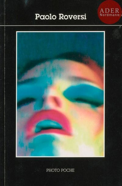 ROVERSI, PAOLO (1947)
2 volumes, signés par Paolo Roversi.
Studio.
Steidldangin, 2008.
In-4 (32,5 x 29 cm). Édition originale, signée. Cartonnage illustré.
Paolo Roversi. 
Photo Poche 2011.
In-12 (19 x 12,5 cm). Édition originale brochée, signée.