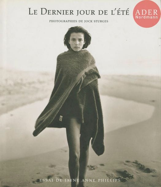 STURGES, JOCK (1947)
Le dernier jour de l’été.
Aperture, 1991.
In-4 (30 x 25 cm). Édition originale, signée par Jock Sturges. 96 pp. Reliée sous jaquette illustrée.