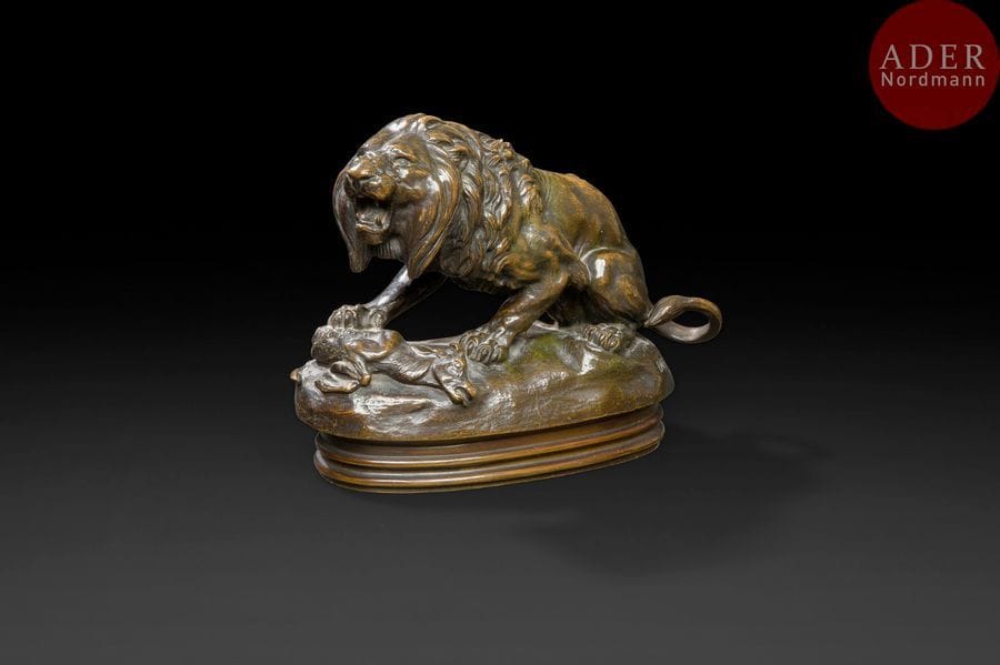 Alfred BARYE (1839 - 1882)
Lion rugissant et sa proie
Bronze à patine brun vert
H : 18 x L : 19 x l : 9,5 cm