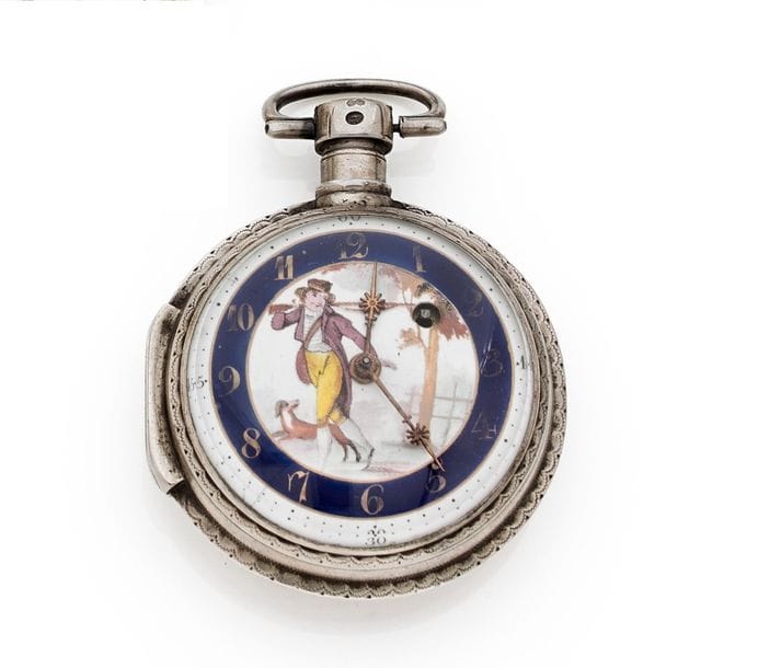 ANONYME vers 1780
N°23143
Montre de poche en argent (925) dite révolutionnaire, cadran émaillé représentant un gentilhomme portant un fusil avec un chien. Mouvement dit à coq, boîtier lisse, on y joint une clé.
Poids brut : 103,3 g
Diamètre : 55 mm
