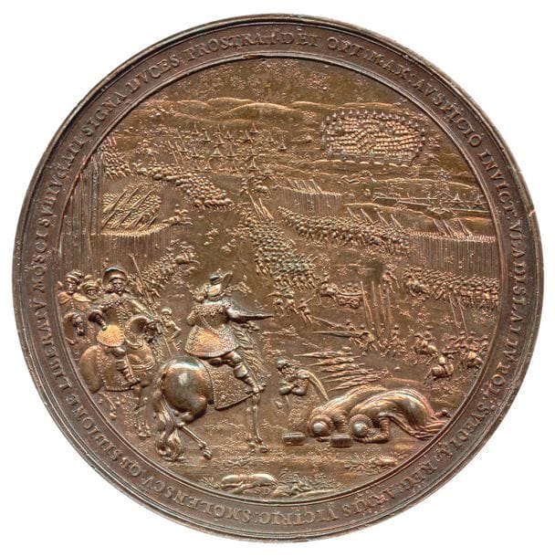ROYAUME DE POLOGNE – WLADISLAW IV 8 novembre 1632 – 20 mai 1648
DEI OPT [imi] MAX [imi] AVSPICIO INVICT [i] pole VLADISLAI IV POL[oniae] SVECIÆQ [ue] REG [est] ARMIS VICTRIC [ibus] SMOLENSCVM OBSIDIONE LIBERATVM MOSCI SVBIVGATI SIGNA DVCES PRO STRATI. Champ de Bataille de Smolensk devant la ville fortifiée. Le roi de Pologne et sa Cour à cheval. à gauche, l’armée polonaise et à droite l’armée ennemie déposant leurs armes et les drapeaux. Trois chefs en costume de Boyards prosternés devant le roi. R/. ET BELLO ET PACE COLENDVS- TVRCAE PACEM FERENTES ET SVECI. Le roi à cheval, tenant le bâton de commandant, à la tête de son armée. Il est couronné par un ange descendant des nues avec une palme à la main. Devant, trois ambassadeurs turcs et trois suédois présentant des rameaux d’olivier. Dessous, date 1636.
Hutten-Czapski vol. 1 p. 204 n°1766/R5
Médaille en argent en 1636 du graveur Sébastien Dadler (S.D.) 
D : 80,05 mm - Poids : 141,35 g
D’un grand intérêt historique. Très rare. Infimes coups sur la tranche. Superbe. 

Médaille frappée pour commémorer la Victoire de Smolensk sur les Russes, la Paix de Stuhmsdorf conclue pour 26 années avec les Suédois ainsi que la Paix entre la Pologne et les Turcs conclue à la suite de la Victoire de Kaniecpolski sur Abaffi Pasha sous Kamieniec.
Ladislas IV, né le 9 juin 1595 et décédé le 20 mai 1648, est tsar de Russie de 1610 à 1613 puis souverain de la République des Deux Nations polono-lituanienne, roi de Pologne et Grand-duc de Lituanie, du 8 novembre 1632 jusqu’à sa mort en 1648.
